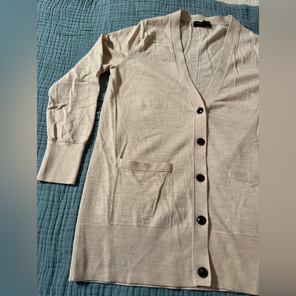 Banana Republic cardigan - Picture 3 of 8
